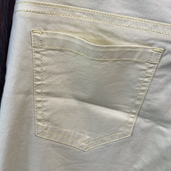 Stile Bennetton, Light Yellow Women’s Pants Small Spring Travel Work Casual - Picture 10 of 11